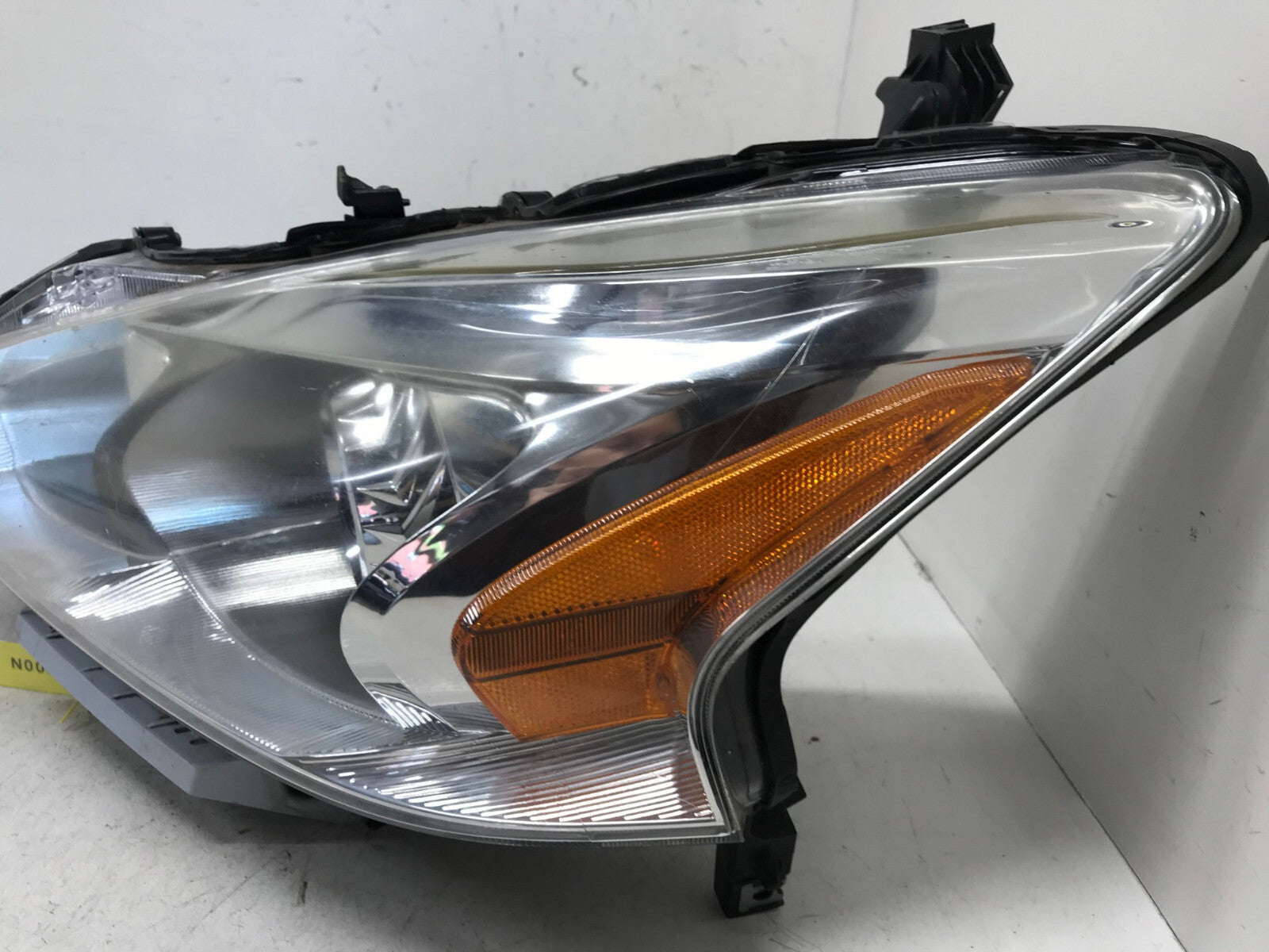 Headlight Damaged Lamp Halogen LH Driver Nissan Altima Sedan 2013 260603TA9A OEM