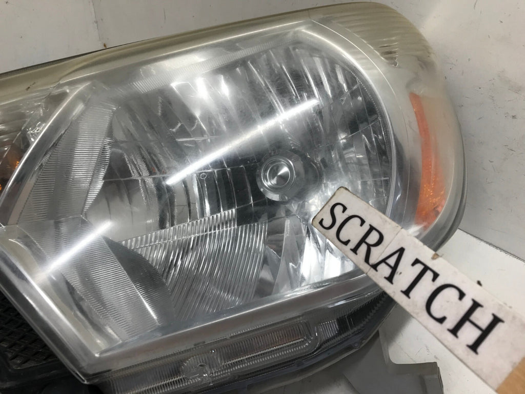 Headlight Damaged Left LH Driver Toyota Tacoma 2012 2015 81150-04180 OEM