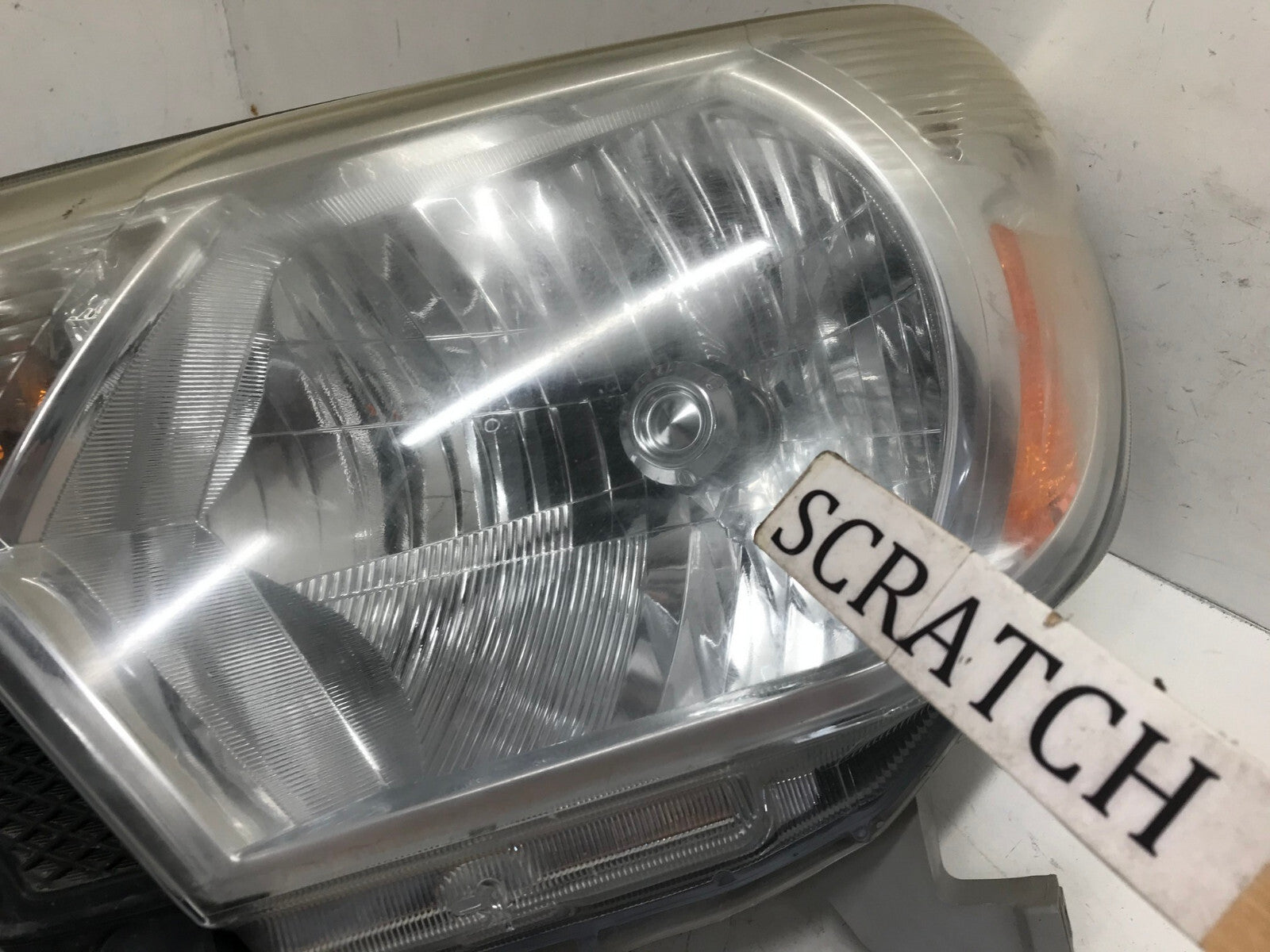 Headlight Damaged Left LH Driver Toyota Tacoma 2012 2015 81150-04180 OEM