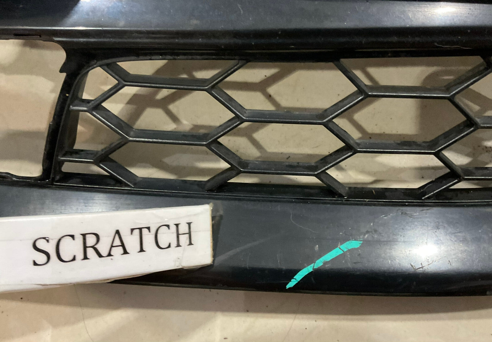 Grill Grille Balck 017 2018 Honda CR-V 71121-TLA-A100 OEM