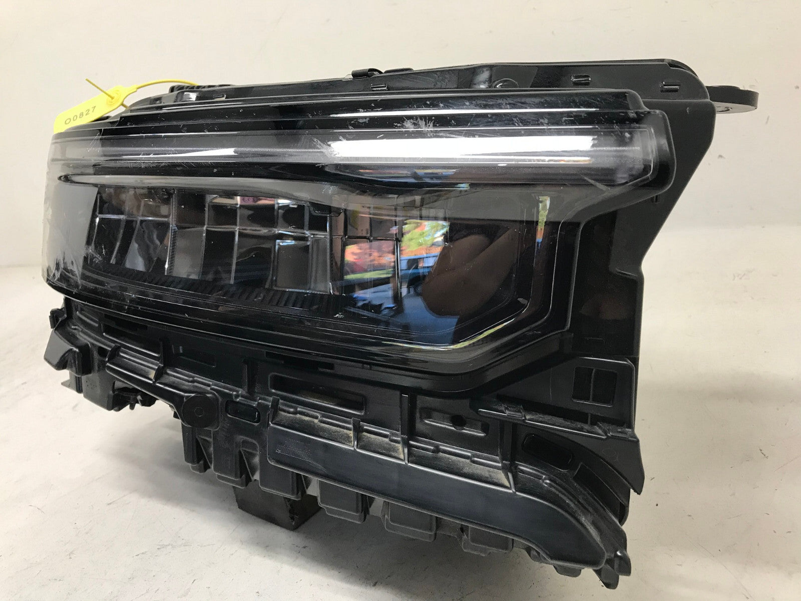 Headlight Damaged RH Jeep Grand Cherokee 2021 2022 68376986AF OEM