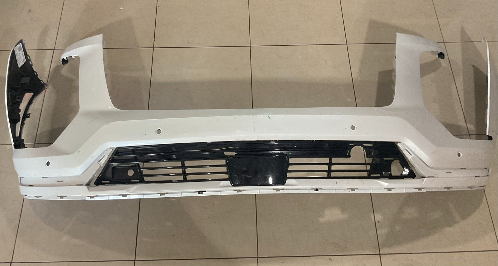 Front Bumper Cover White 2025 Cadillac Escalade 84966320 OEM