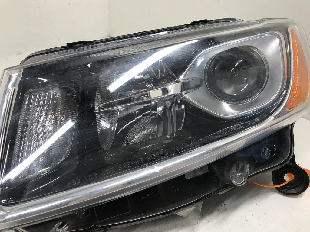 Halogen Headlight Damaged Driver LH Jeep Grand Cherokee 2014-2016 68110997AD OEM