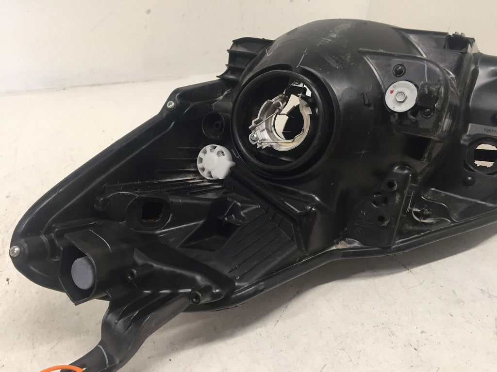 Headlight Damaged Passenger Right RH Toyota Yaris HB 2015-2017 81130-0DA70 OEM