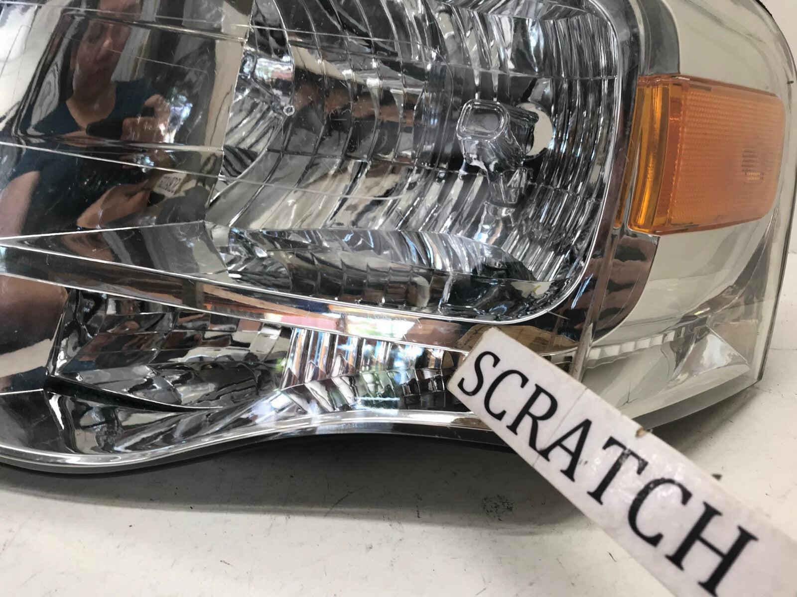 Corner Headlight Damaged Left Driver LH Ford Expedition 2007-2014 OEM