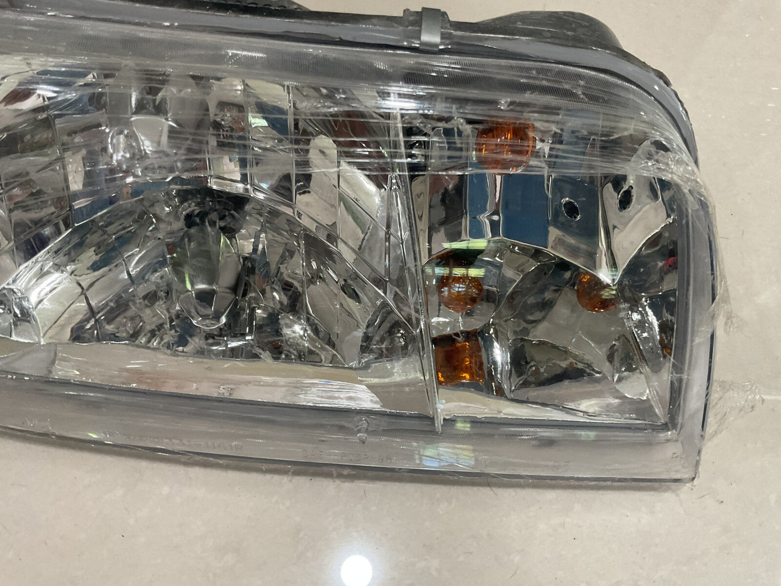 Headlight Right Passenger RH 03-11 Ford Crown Victoria SAE+HRI5P-98 OEM