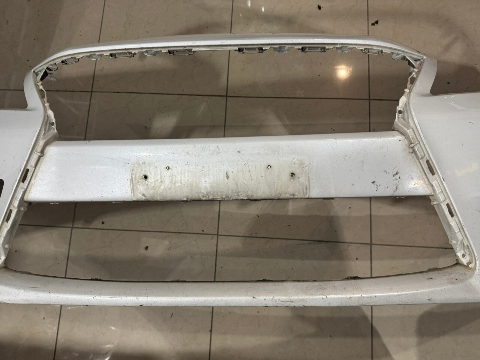 Front Bumper Cover White 13-2015 Lexus ES350/ES300H Base 52119-33760 OEM