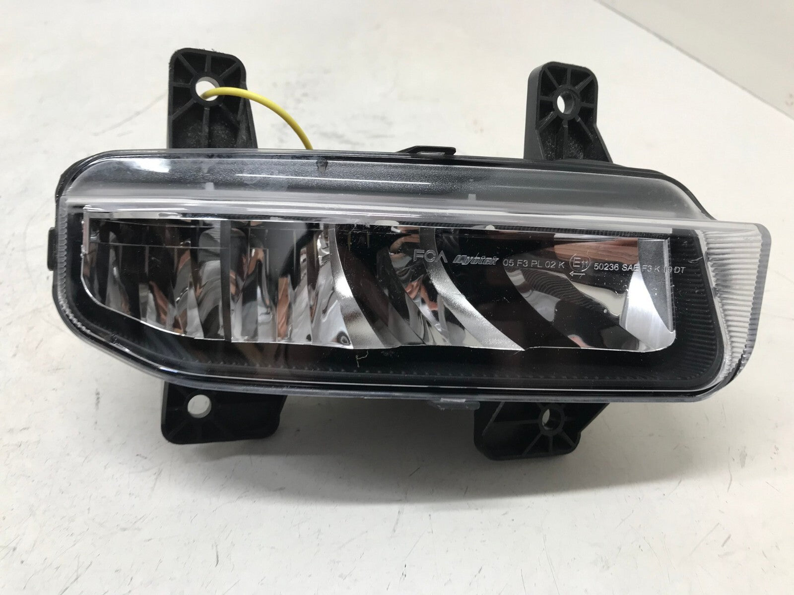 Fog light Damaged RH Right Dodge Ram 1500 2500 3500 19 20 21 2022 68477196AA OEM