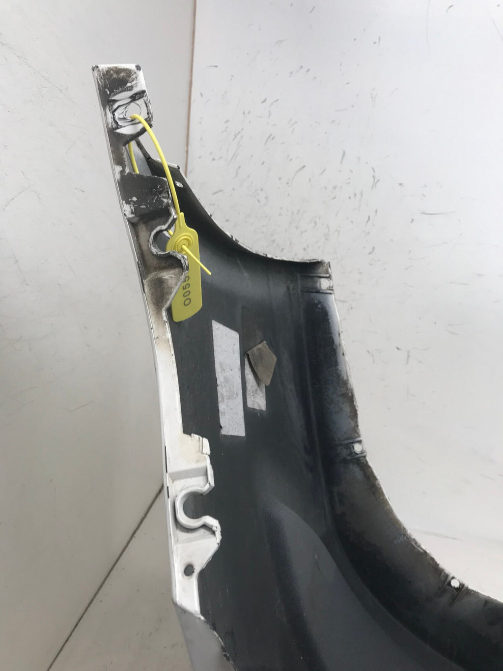 Front bumper Cover Chevrolet Malibu White 2006-2008 15266317 OEM