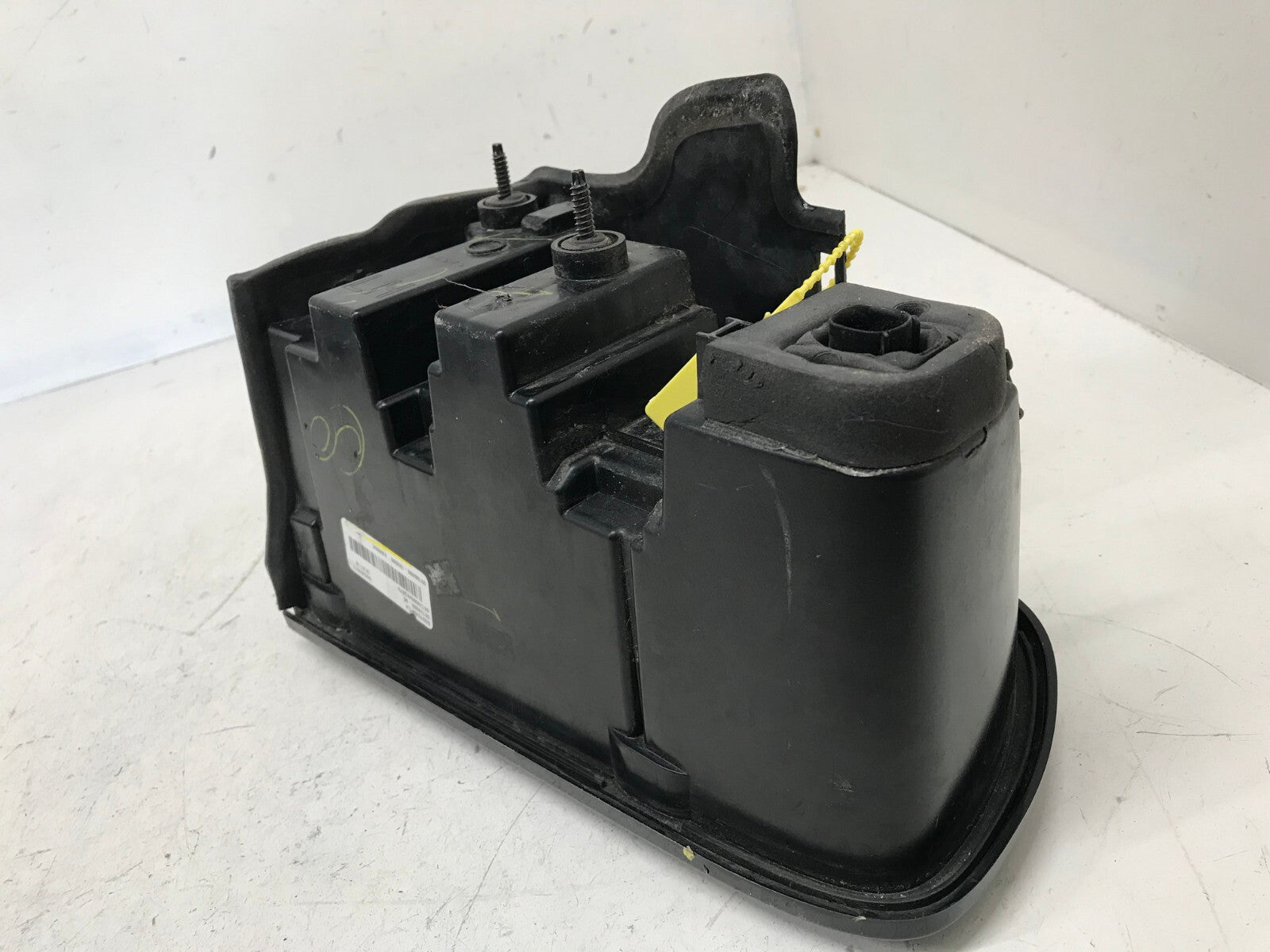 Tail light Damaged Left LH Driver Dodge Challenger 2015-2019 68174069AF OEM