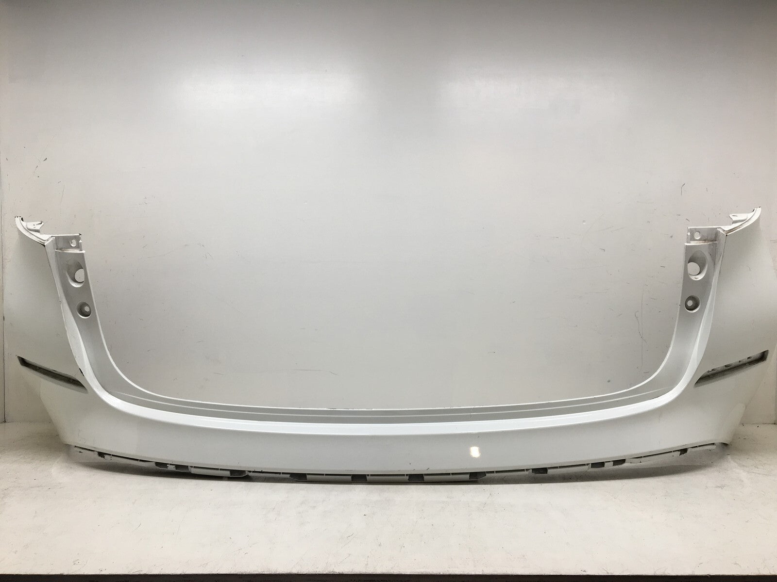 Rear Upper Bumper Cover Nissan Murano S SL SV Platinum 2015-2017 85022-5AA0H OEM