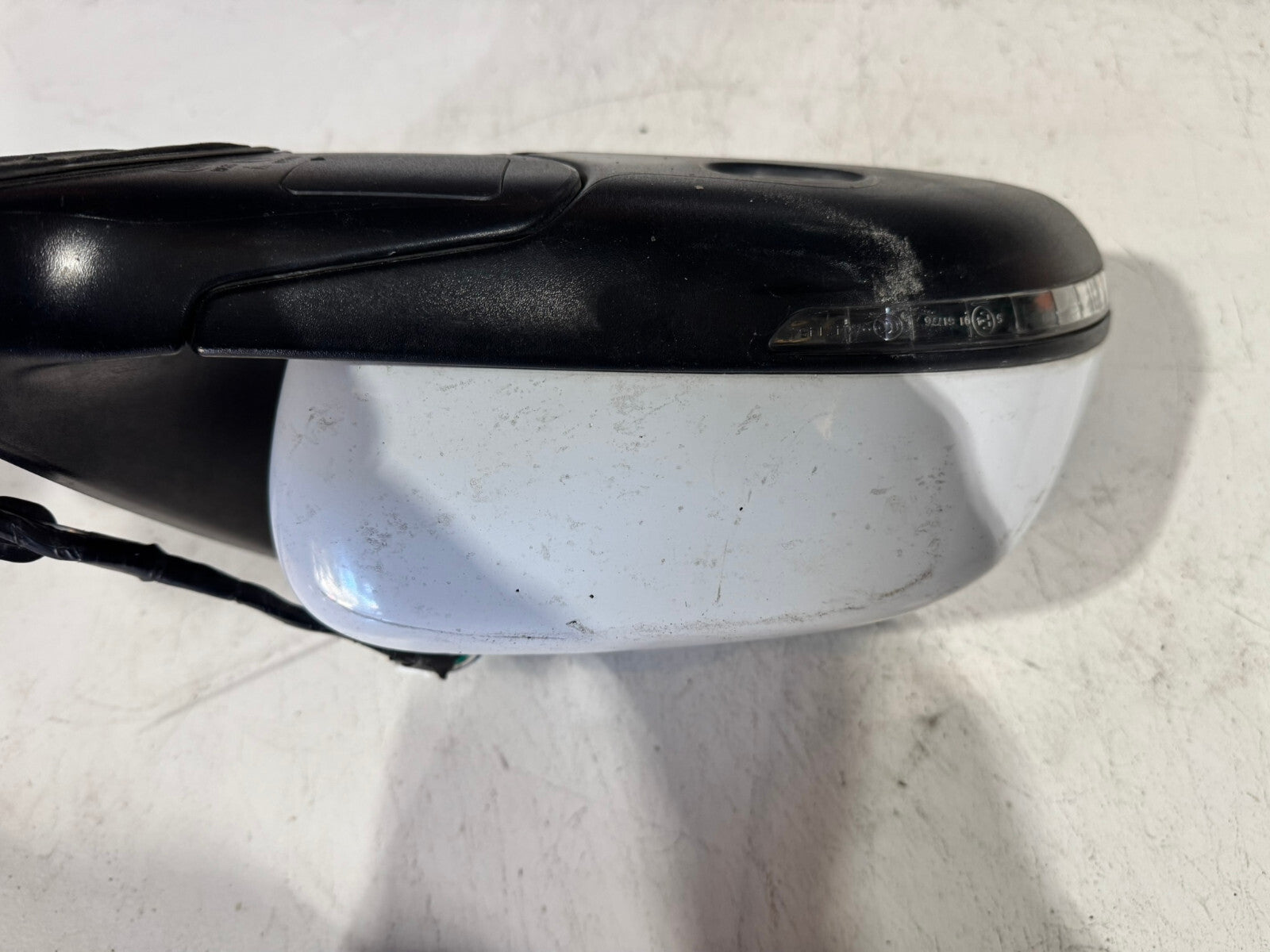 Front Right Side Door Rear View Mirror White 14-22 Jeep Cherokee 1UV68GW7AD OEM