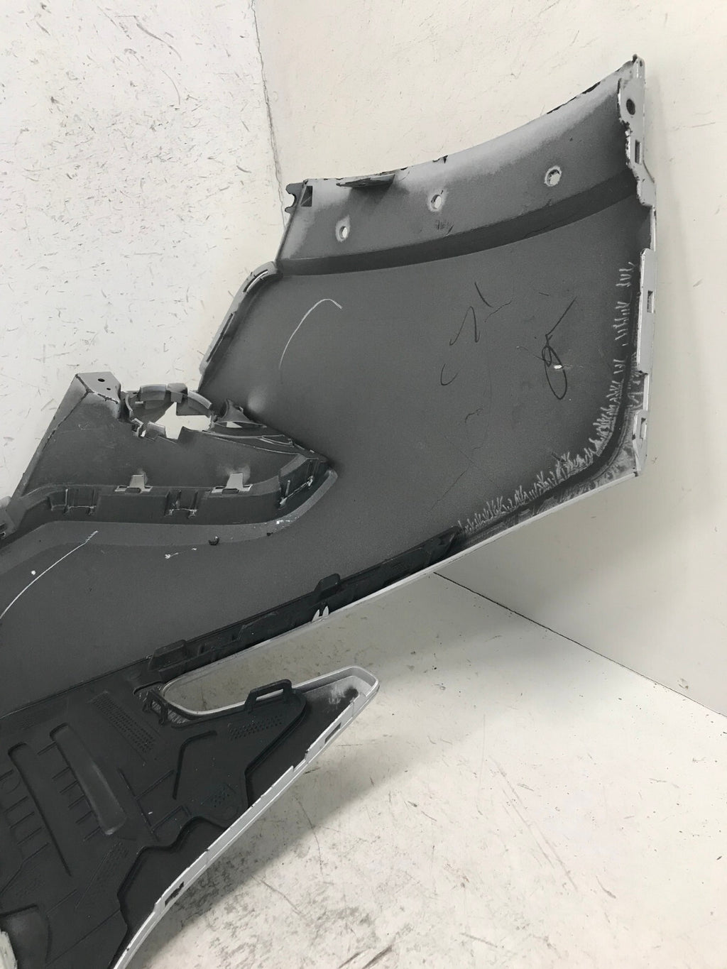 Front Bumper Cover Silver 2018-2021 GMC Terrain 1.5L 1.6L 2.0L 84248517 OEM