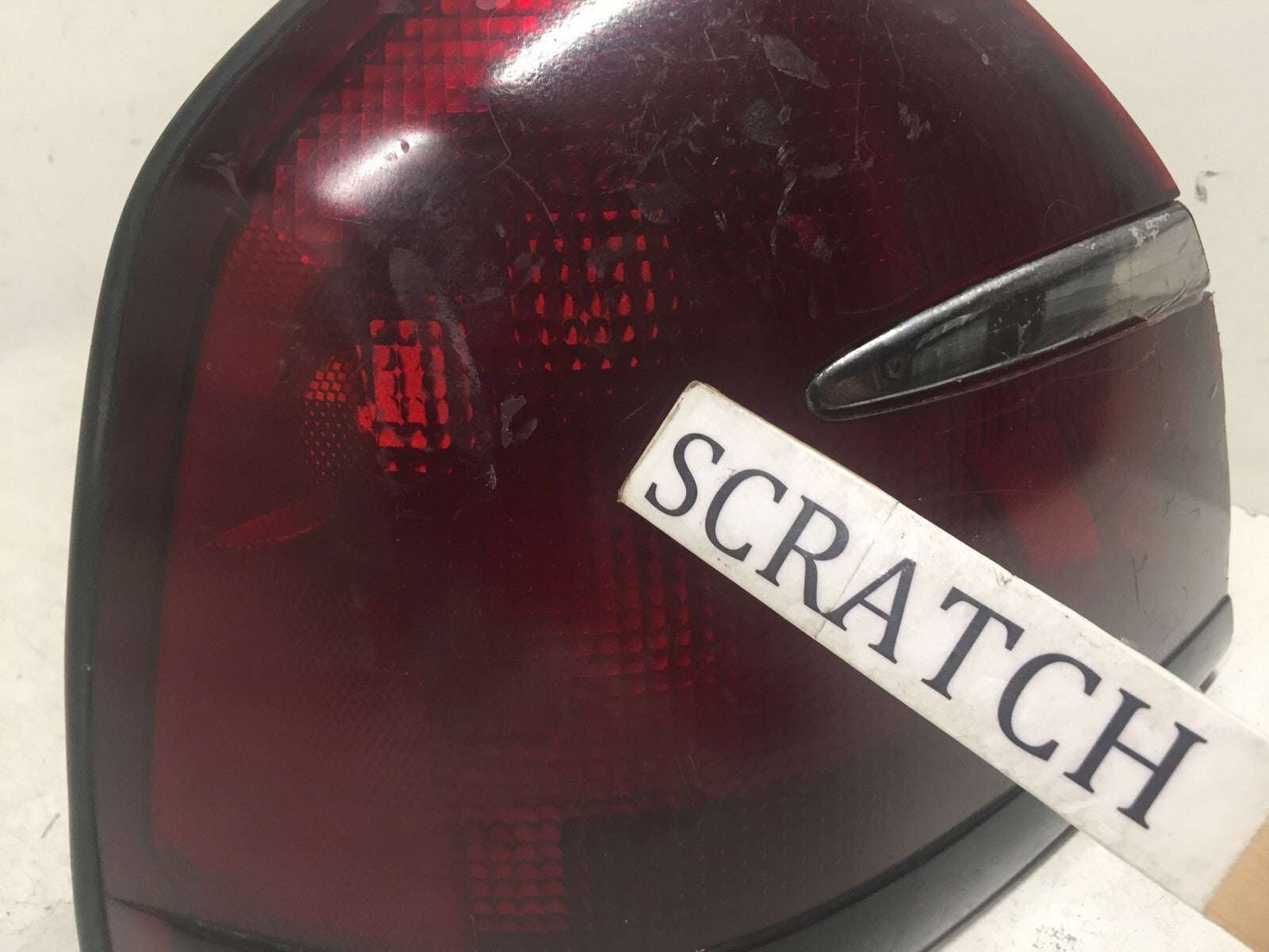 Tail light Damaged Lamp Driver LH Mercury Grand Marquis 98-02 XW3Z-13405-AA OEM