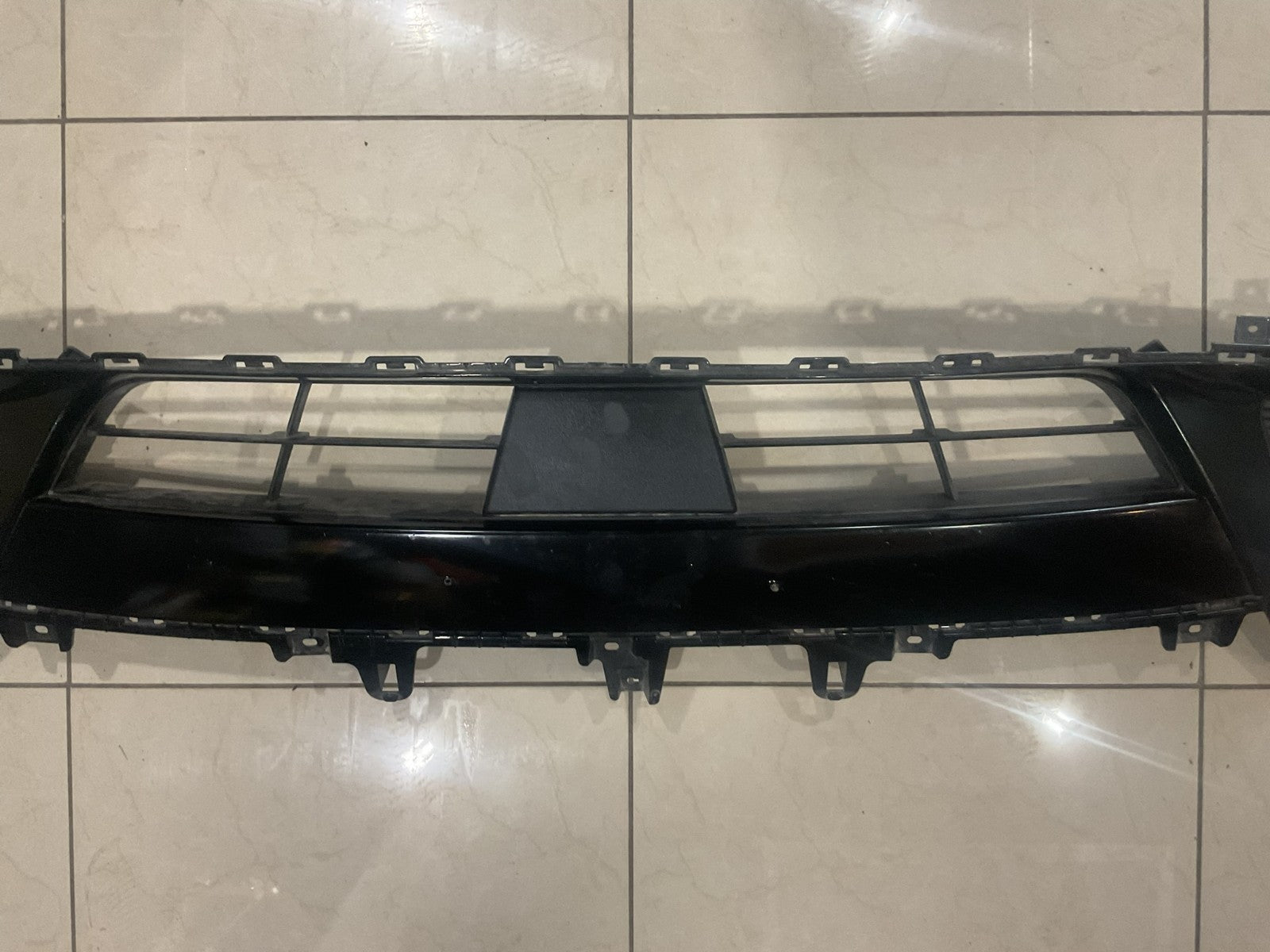 Grill Grille Black 2016-2018 Kia Sorento 86561+c6510 OEM