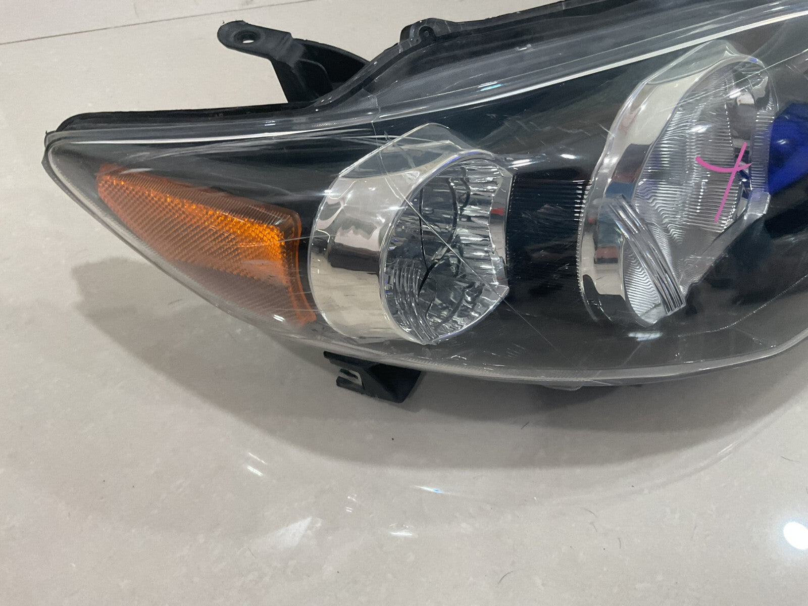 Headlight Damaged Right Passenger RH 2011-2013 Toyota Corolla 08-312-11C5R OEM