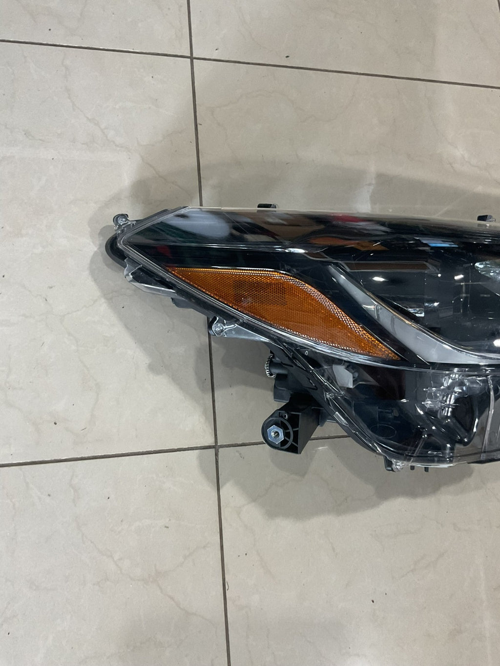 Headlight Right RH Passenger 2017-2019 Toyota Corolla SE XLE XSE Sedan 4Dr CAPA