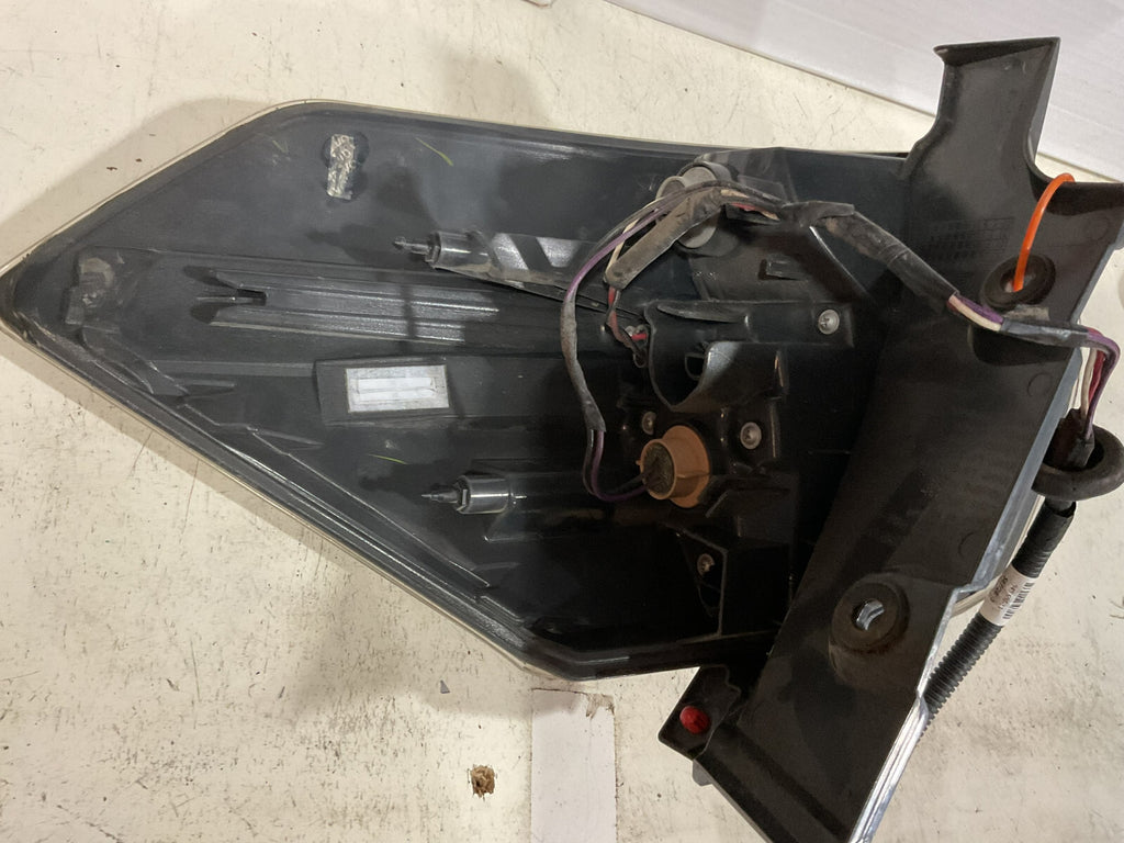 Tail light Damaged Left Driver LH 2019-2020 Hyundai Elantra 92403-F3500 OEM