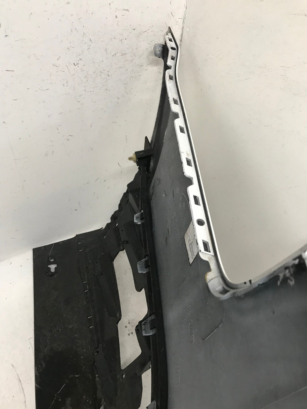 Rear Bumper LOCAL Land Range Rover Sport White 2014-2016 DK62-17926-AAW OEM