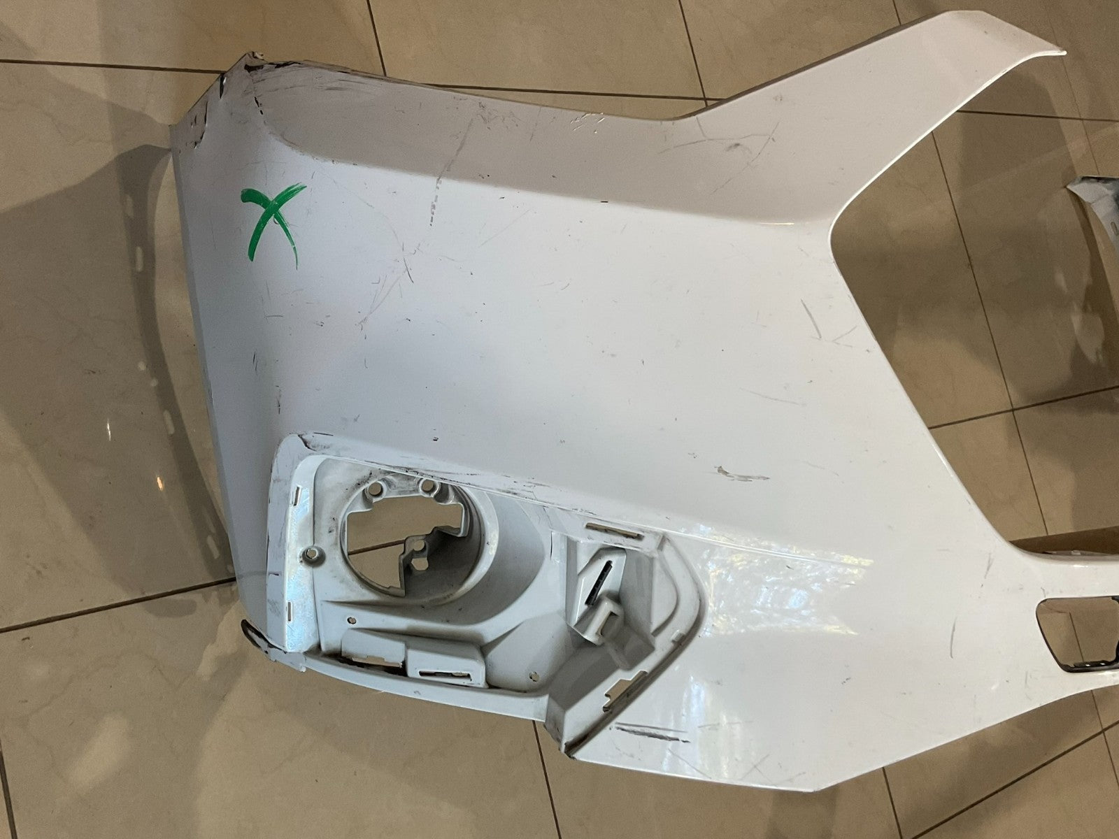 Front Bumper Cover White 2018-2021 Chevrolet Traverse 23234804 OEM