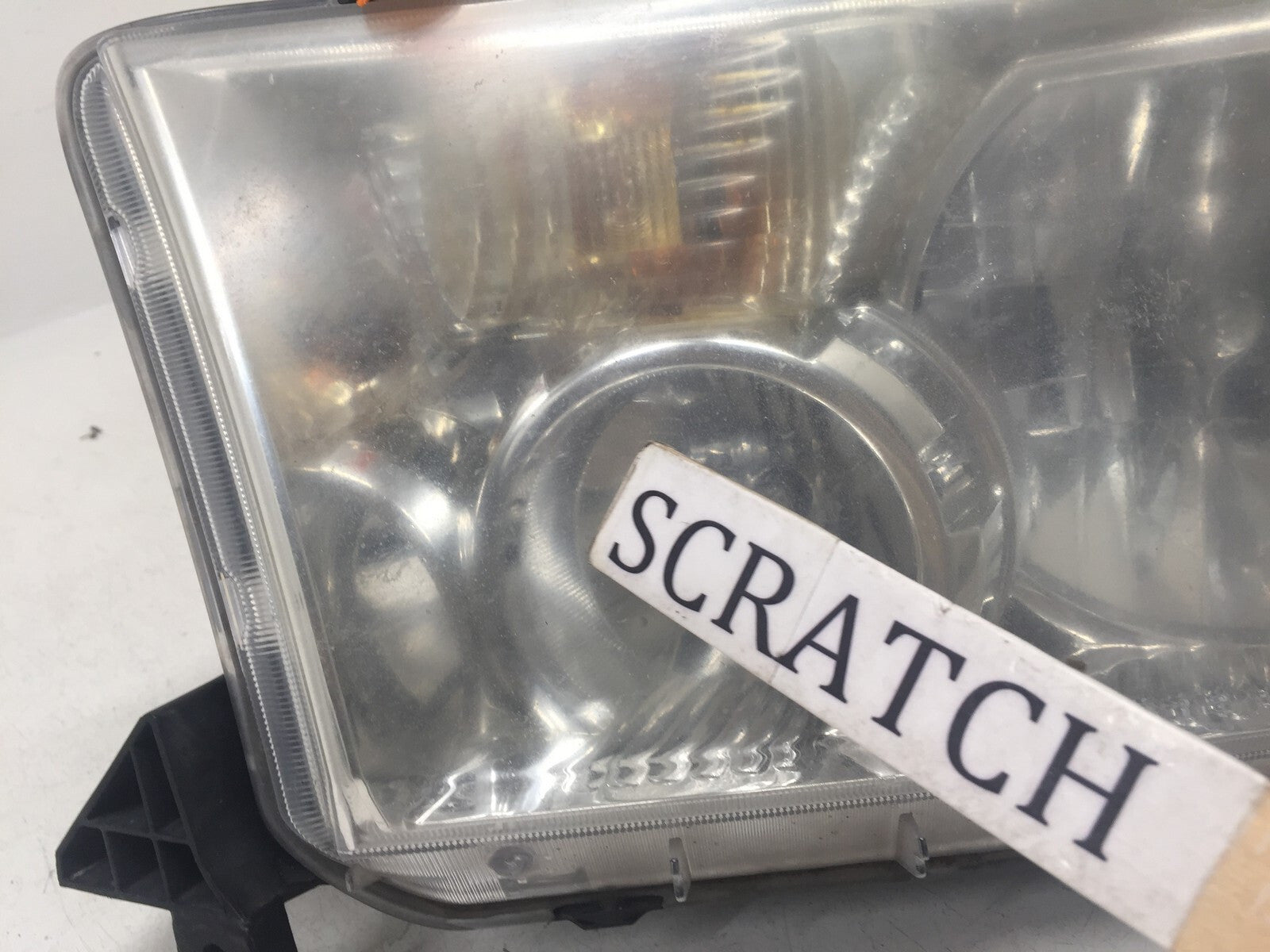 Headlight Damaged Lamp Left Driver LH Toyota Tundra 2010-2013 811500C070 OEM