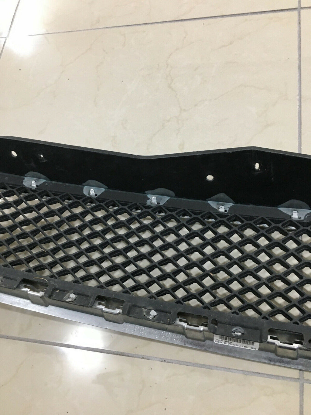 Upper Grille Chevy Traverse 2009-2012 15943196 Original
