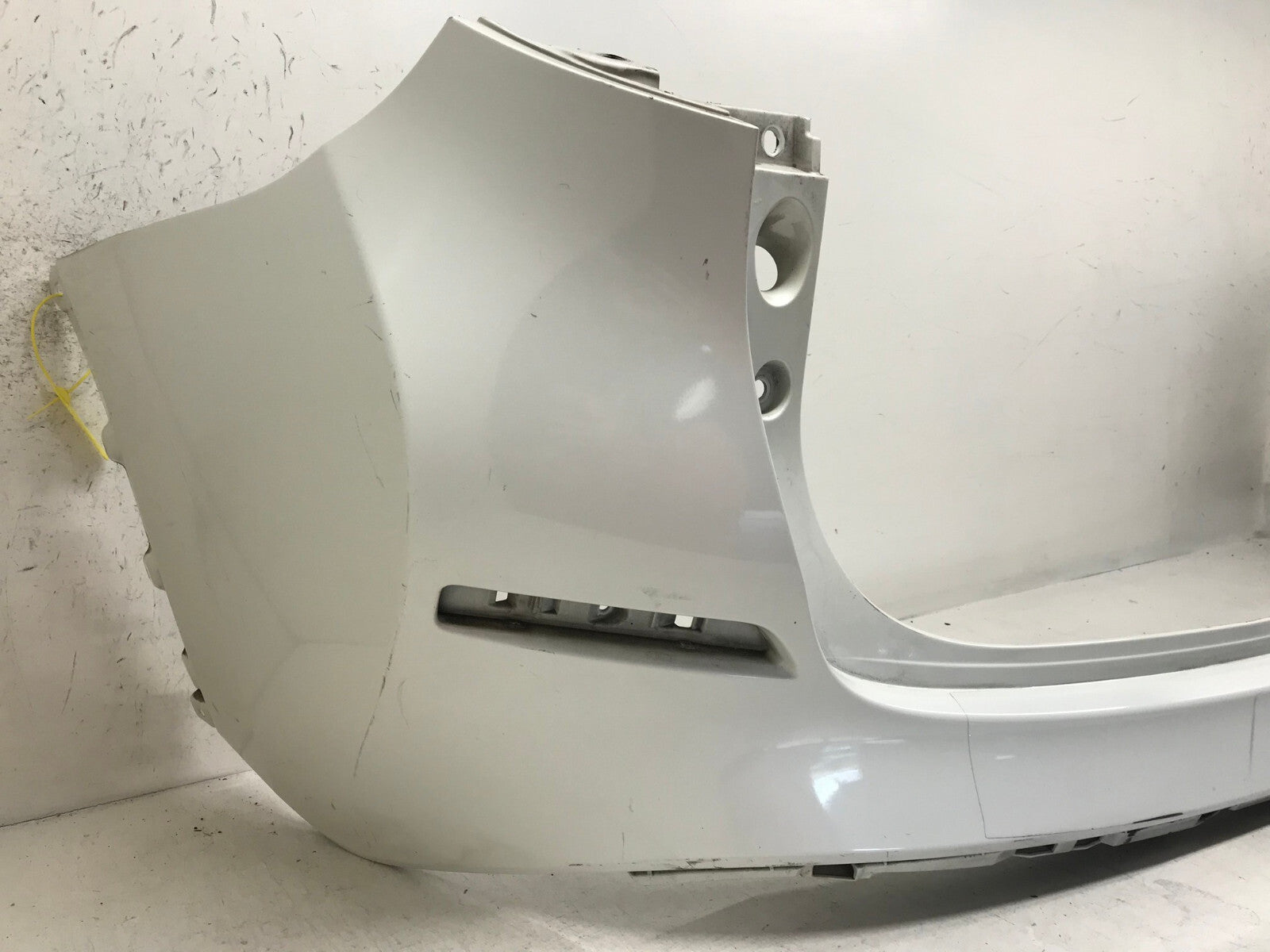 Rear Upper Bumper Cover Nissan Murano S SL SV Plat. White 15-17 85022-5AA0H OEM