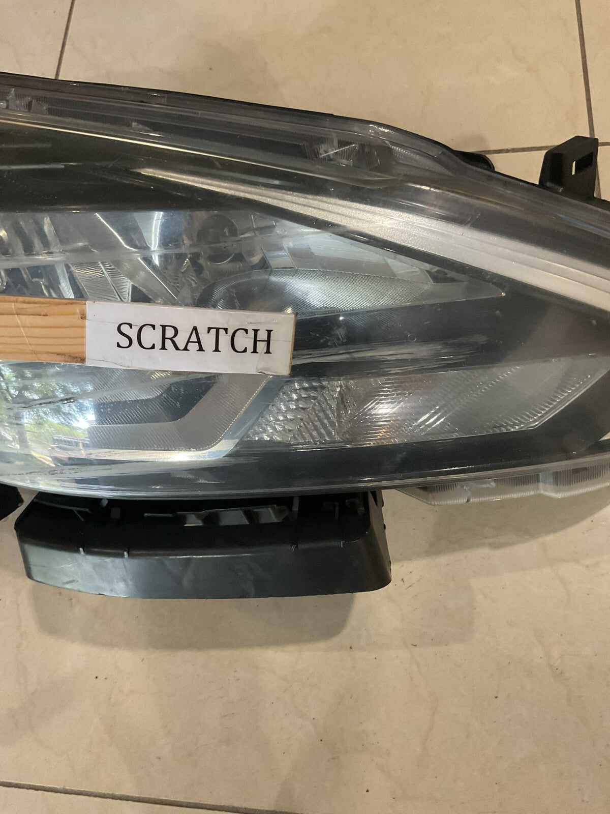 Headlight Right Passenger RH 2016 - 2019 Nissan Sentra Damaged CAPA