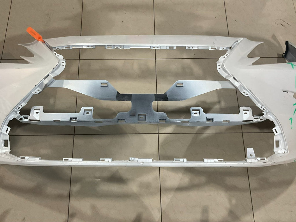 Front Bumper Cover White Lexus ES350 Base 2019 52119+06j00 OEM