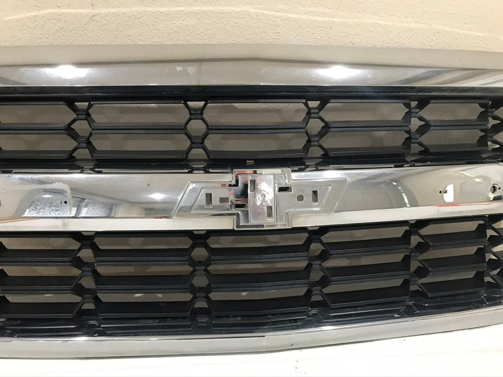 Grill Grille 2017-2019 Cadillac XT5 23383607 OEM