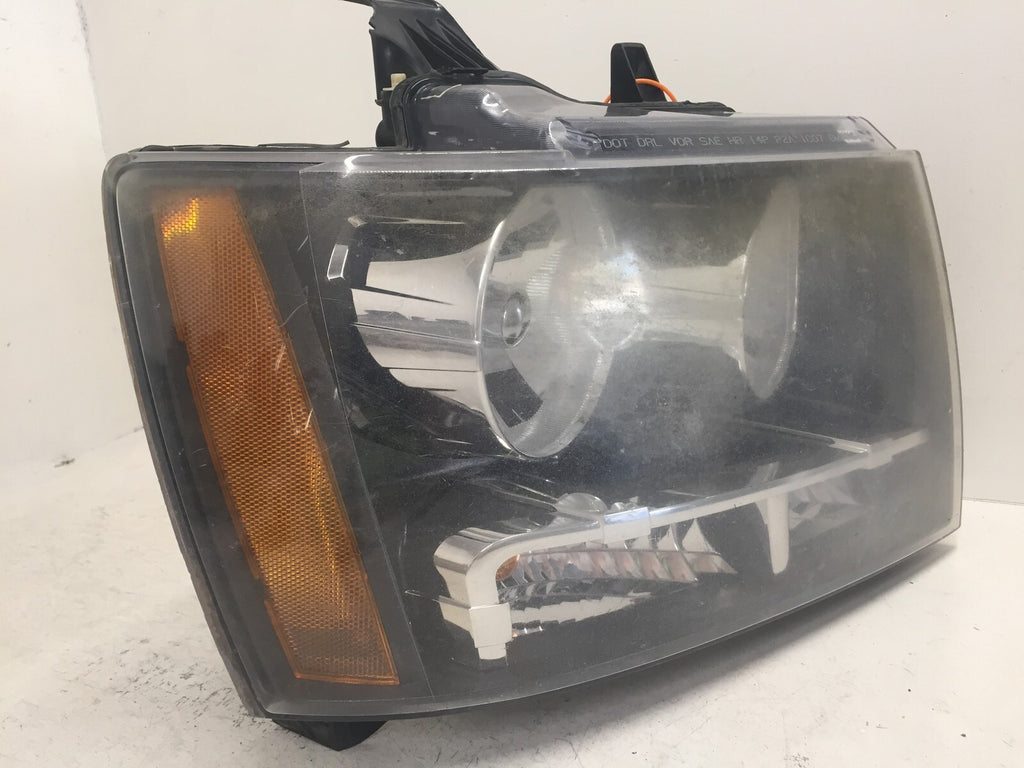 Headlight Damaged Passenger RH Chevrolet Suburban Tahoe Avalanche 07 13 OEM