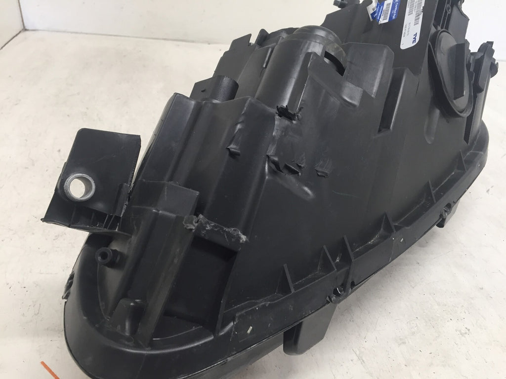 Headlight Damaged Lamp Passenger RH USA type Volkswagen Passat B7 2011-2015 CAPA