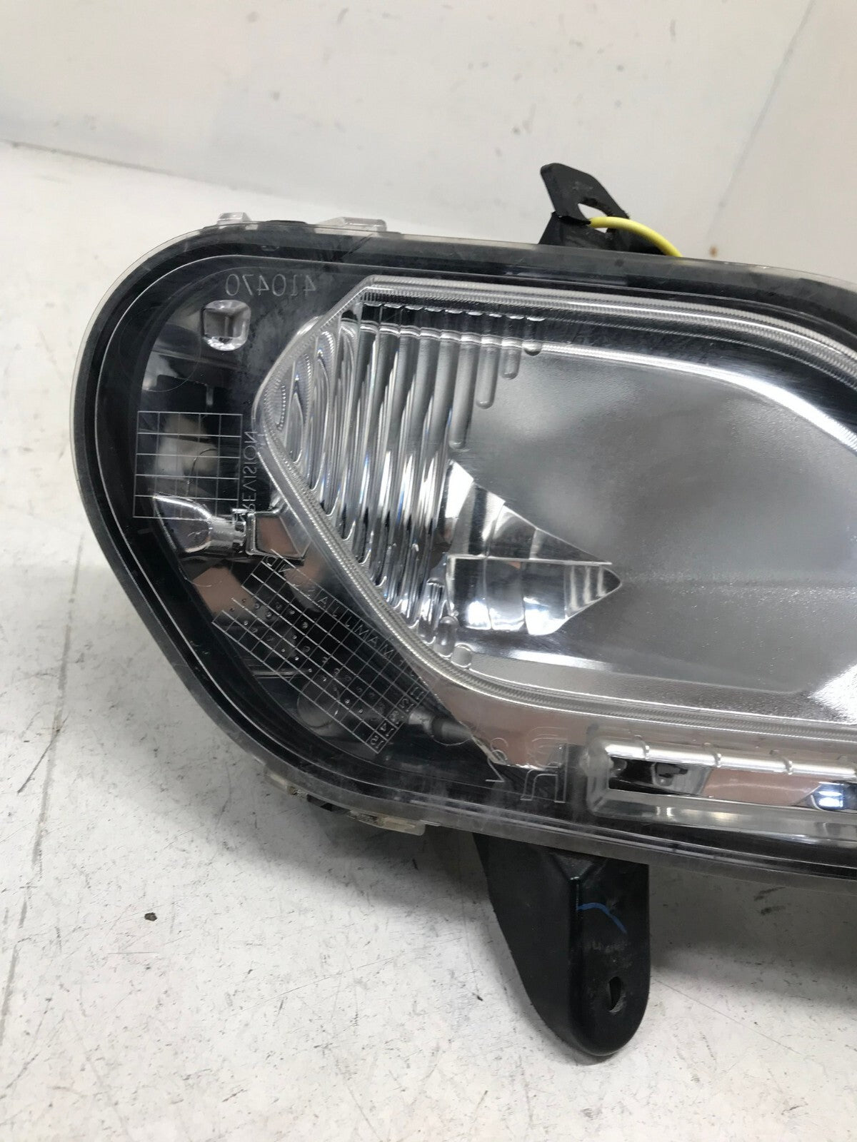 Fog light Damaged Passenger RH Right 2013-2016 Ford Escape CJ54-13B220-AG OEM