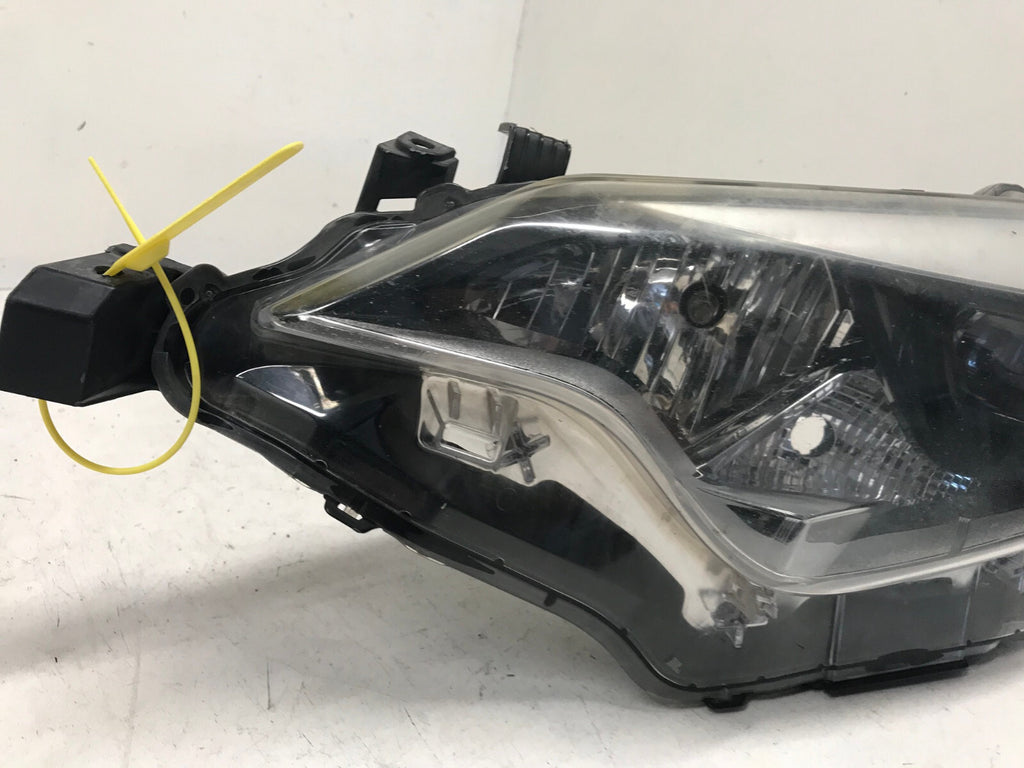 Headlight Damaged Left Driver LH Toyota Corolla 2014 2015 2016 8111002E60 OEM