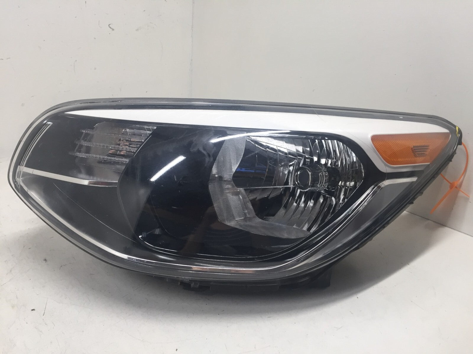 Head light Damaged LED Driver LH Left Kia Soul EV 2015-2016 92101-B2000 OEM
