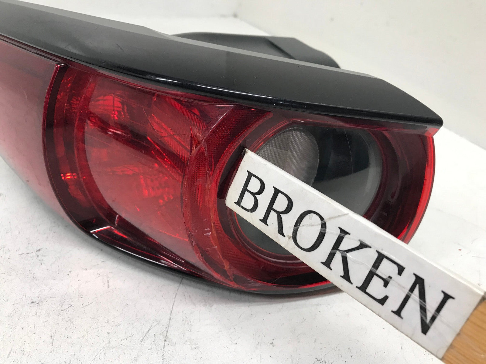 Tail light Damaged Left LH Driver Mazda CX5 CX-5 2017 2018-2021 KB8A-51-150F OEM