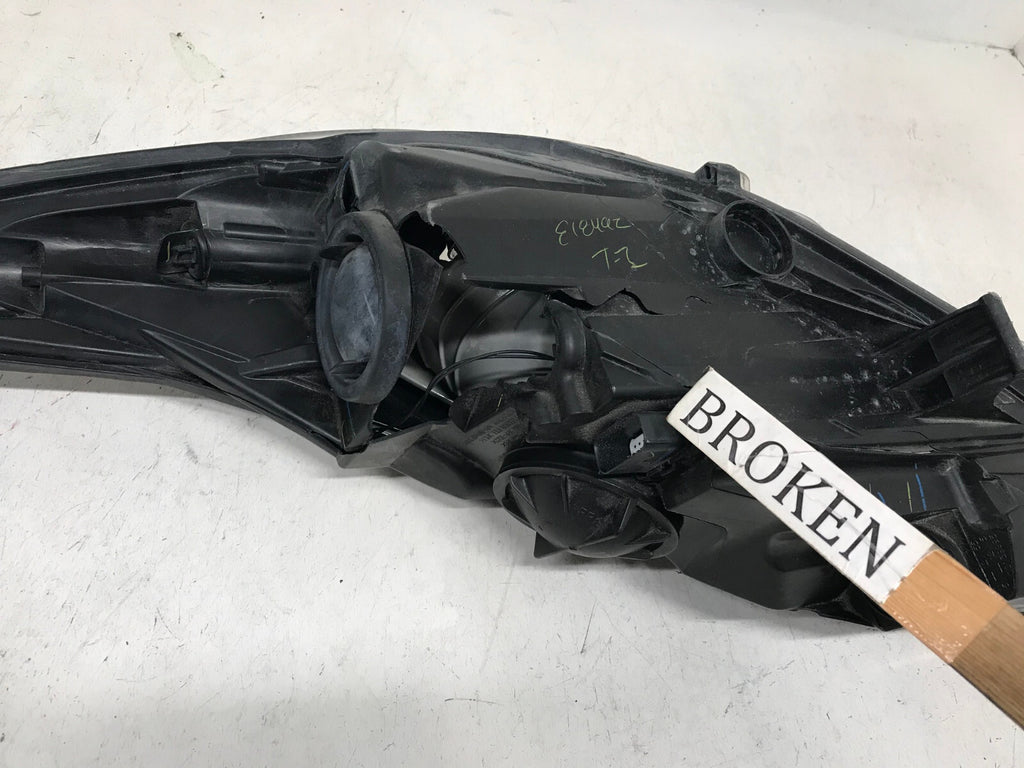 Headlight Damaged RH Ford Fiesta (For Parts Only) 2014 - 2019 D2BB-13W029-BG OEM