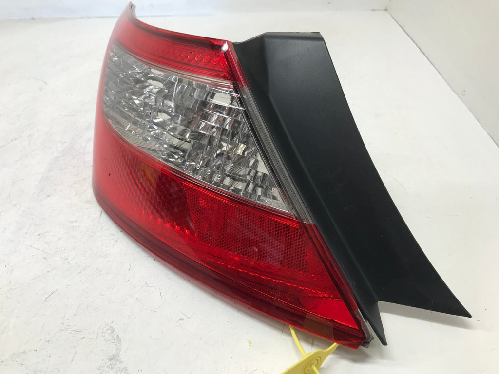 Tail light Damaged LH Driver 06-08 Honda Civic Coupe 33551-SVA-A02 OEM