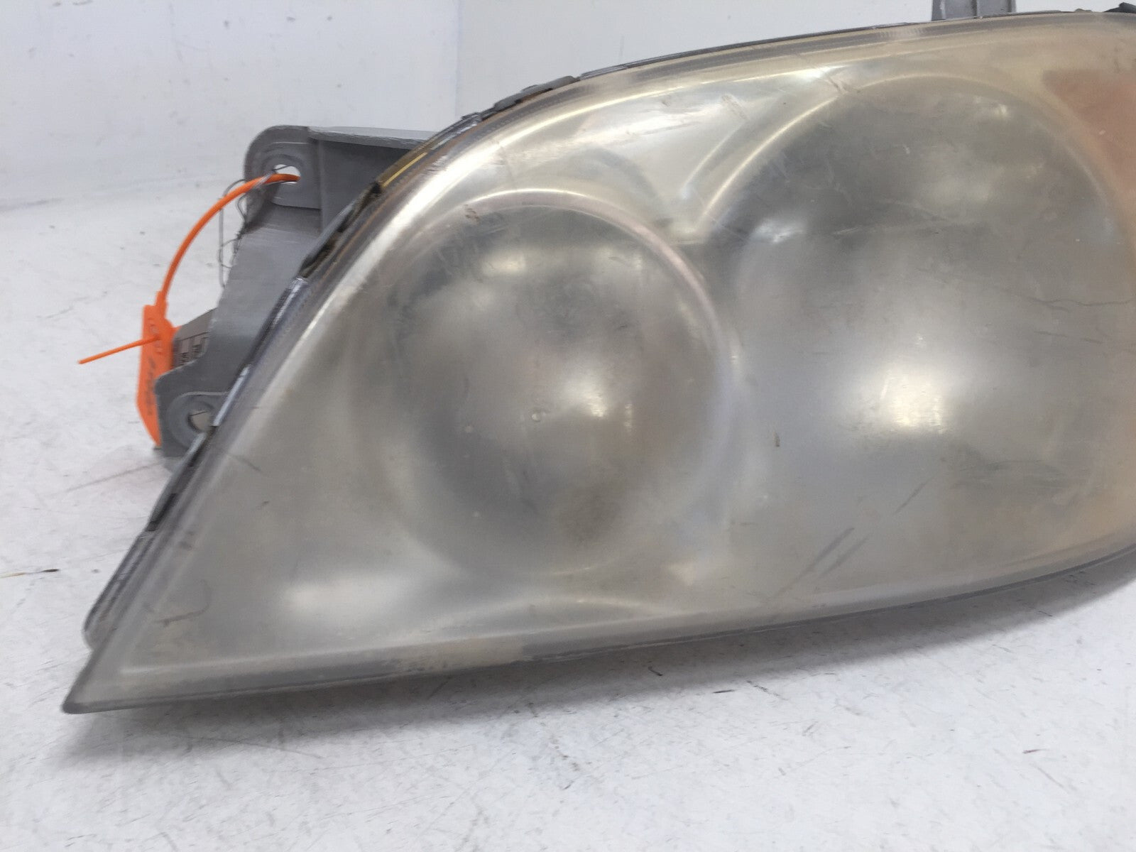Headlight Damaged Halogen Left Driver Side Kia Sedona 2002-2005 0K52Y-1040A OEM