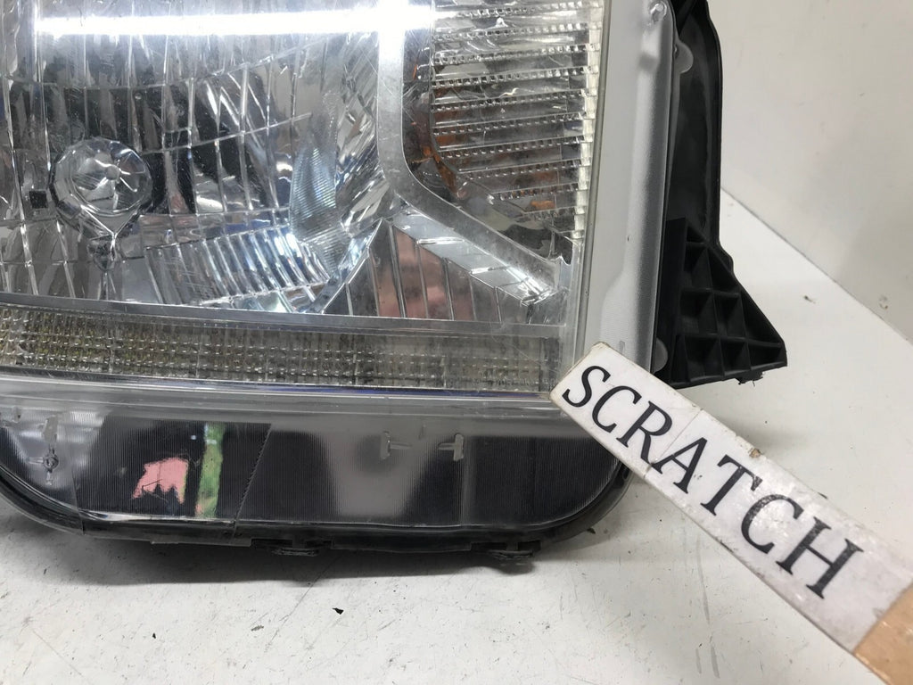 Headlight Damaged Passenger RH Right 2014-2021 Toyota Tundra 81110-0C100 OEM