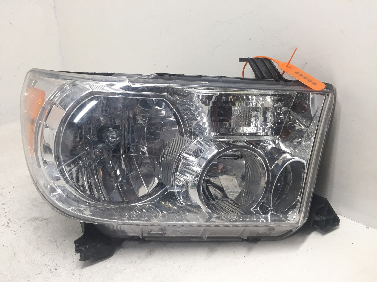 Headlight Damaged Lamp Right RH 2007-2013 Toyota Tundra 2008 2017 Sequoia OEM