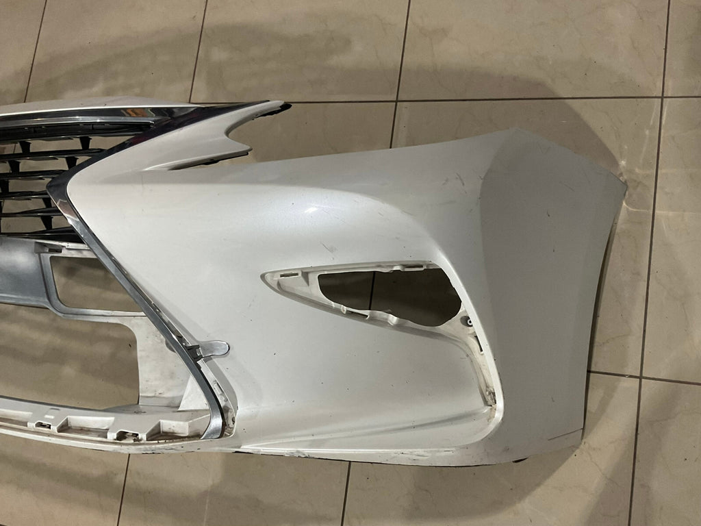 Front Bumper Cover White Lexus ES350 ES300H Base 2016 52119-33A30 OEM