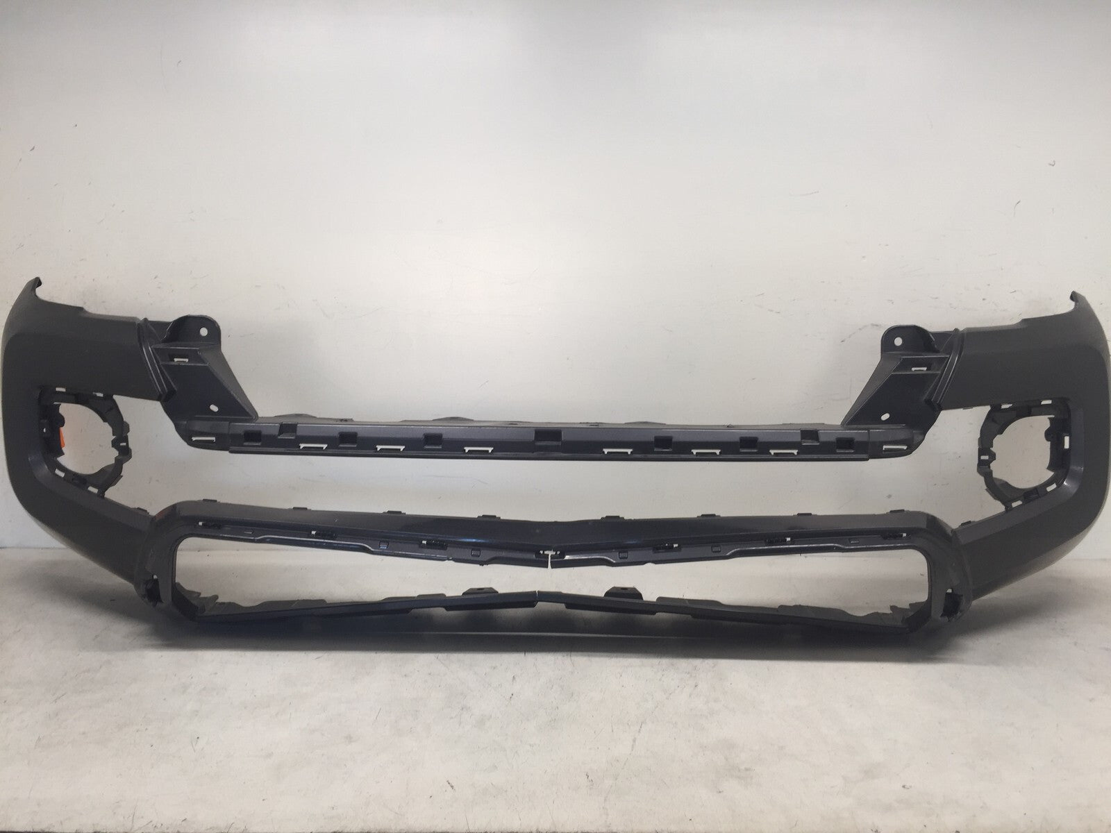 Front Bumper Cover Toyota Tacoma SR SR5 Limited 2016-2019 52119-04240 OEM