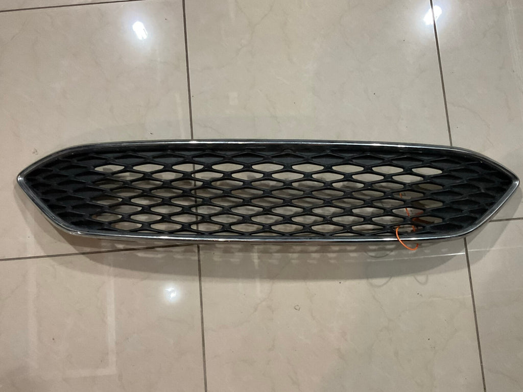 Grille Grill Blac Silver Ford Focus Zetec S 2014-2018 F1EJ-8200-A OEM