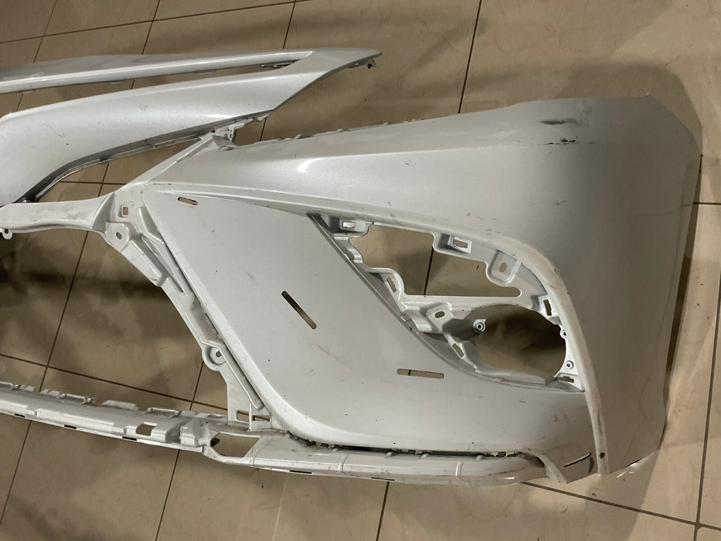 Front Bumper Cover White 2018-2020 Toyota Camry SE/XSE/Hybrid SE 52119+06E20 OEM