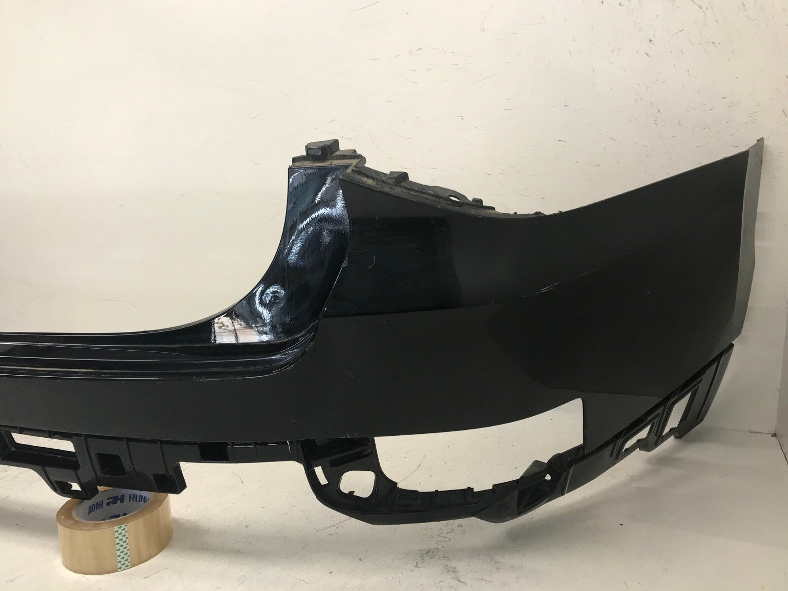 Rear Upper Bumper Cover Hyundai Palisade Lted/SE/SEL/Plus/Ult. Black 2020 OEM