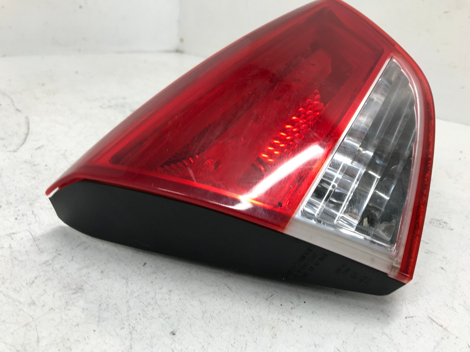 Tail light Damaged Left Driver LH 10-15 Hyundai Tucson 92405-2S02 OEM