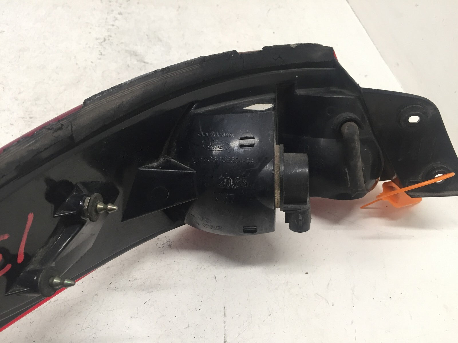 Tail light Damaged Left Driver LH Mercury Tracer Sedan 99-02 F8CB-13B504-CA OEM