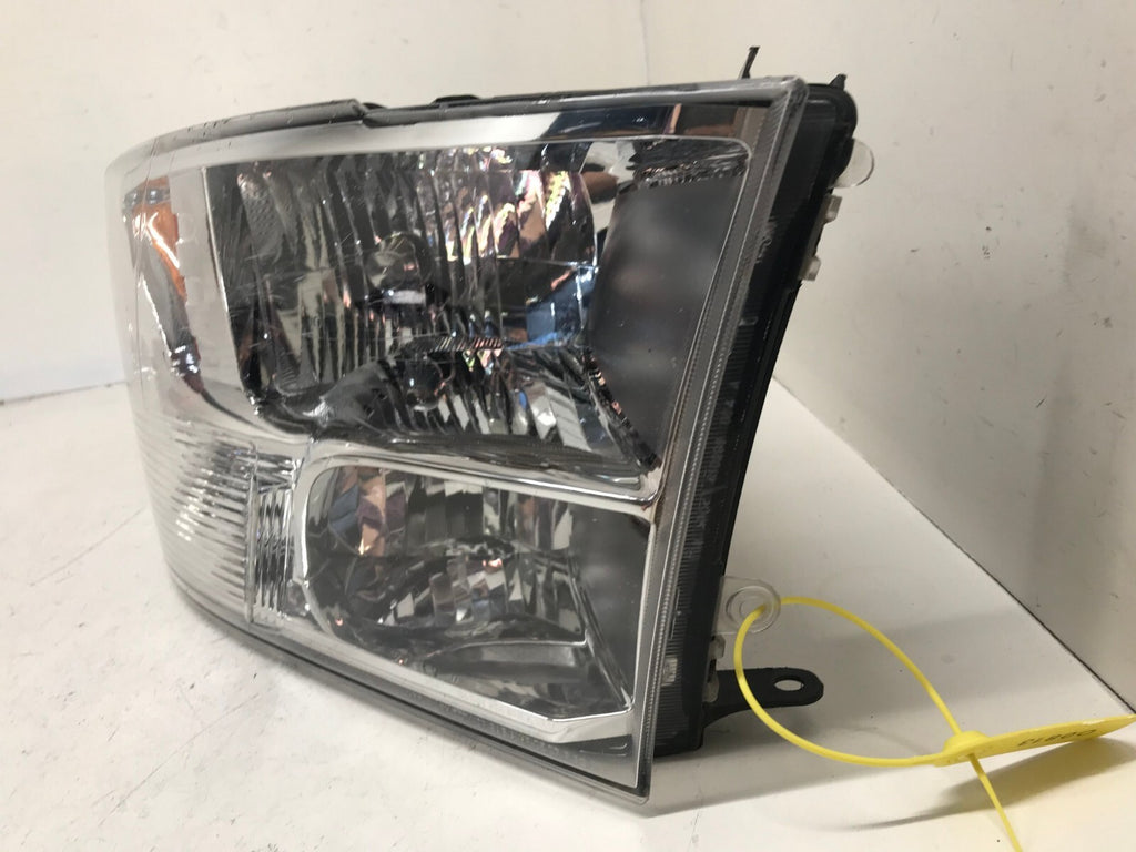 Headlight Damaged RH Right Dodge Ram 1500 2500 3500 13 14 15 16 68001484AG OEM