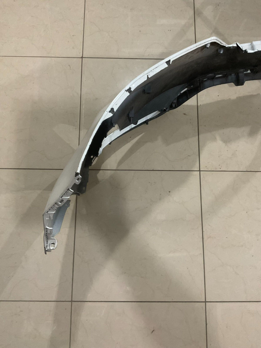 Front Bumper Cover White 2022-2024 Kia Carnival CAPA